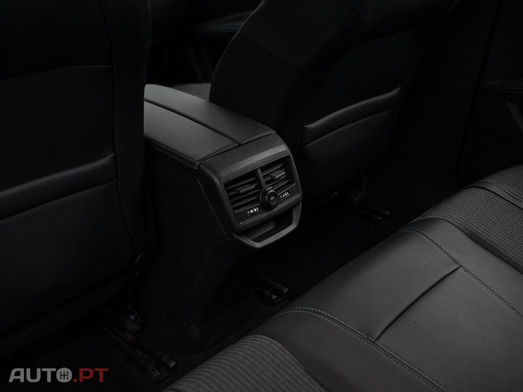 Peugeot 3008 1.6 Hybrid Allure e-EAT8