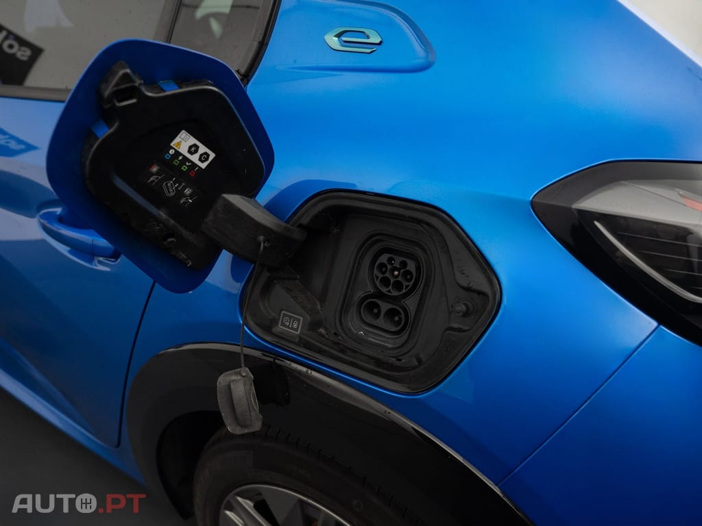 Peugeot E-208 50 kWh Allure Pack