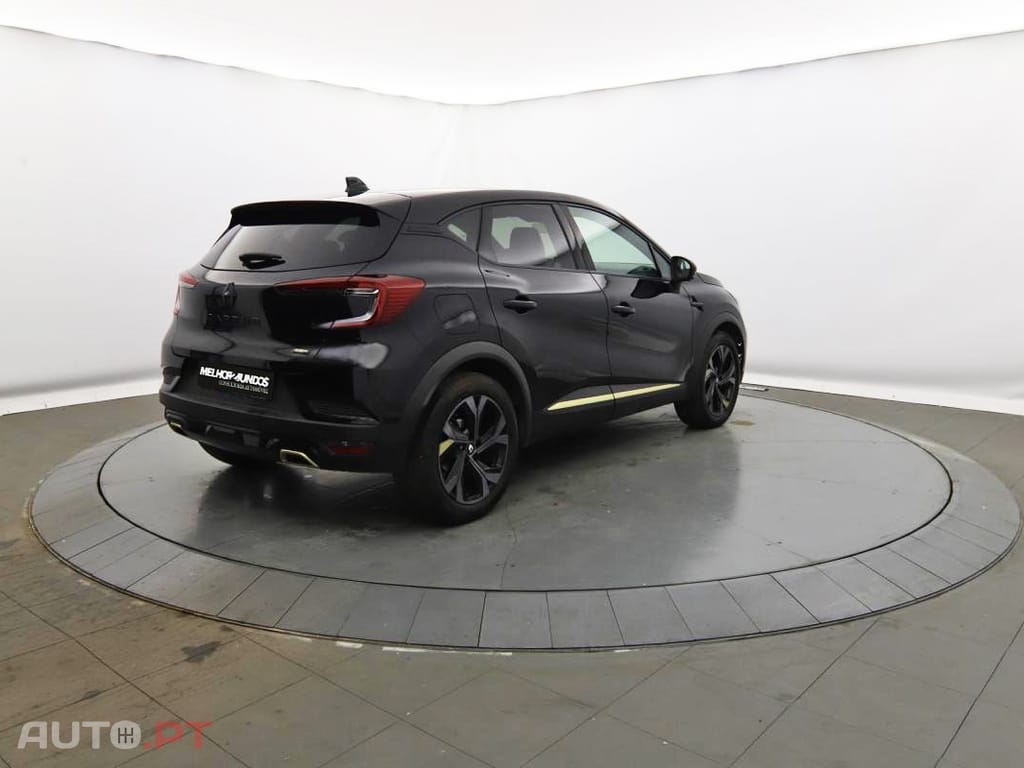 Renault Captur 1.6 E-Tech Full Hybrid Engineered