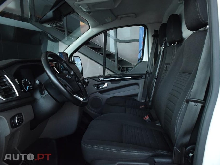 Ford Transit Custom Outro