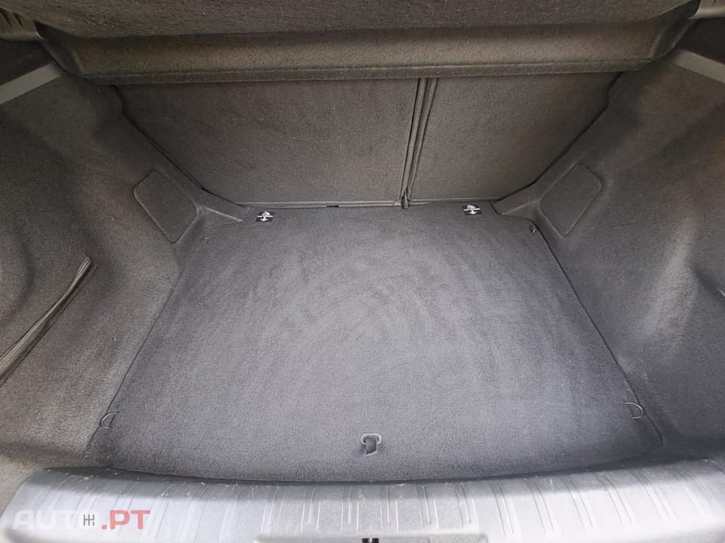 Peugeot 308 1.2 PureTech Allure J17