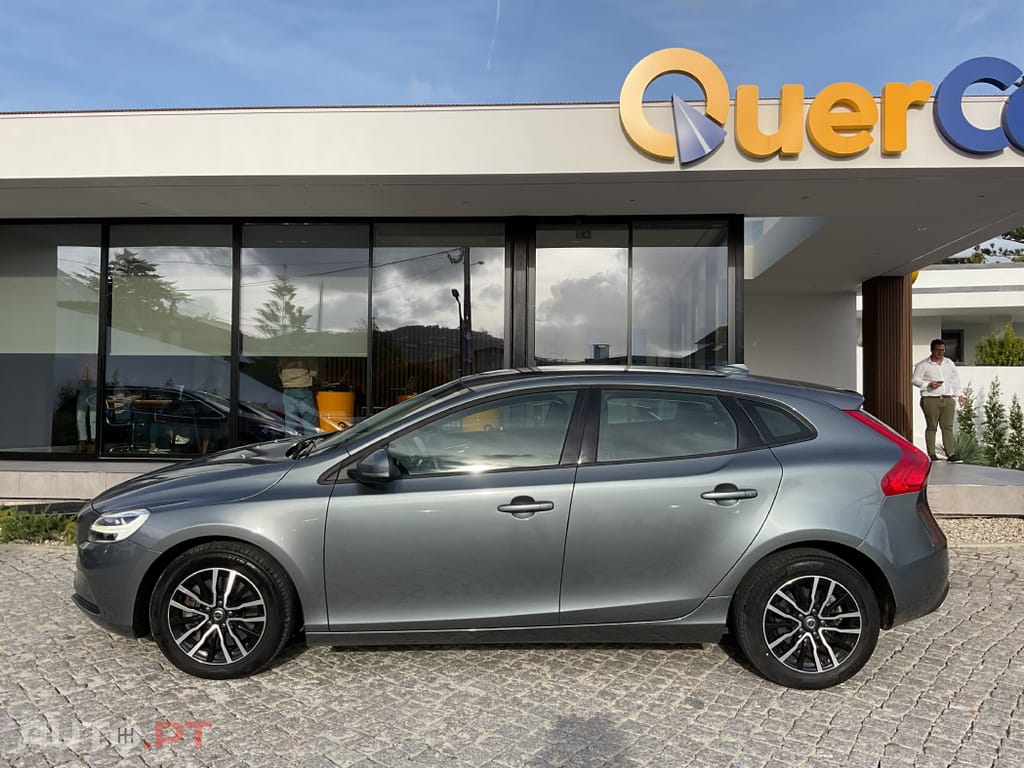 Volvo V40 2.0 D2 Momentum Geartronic