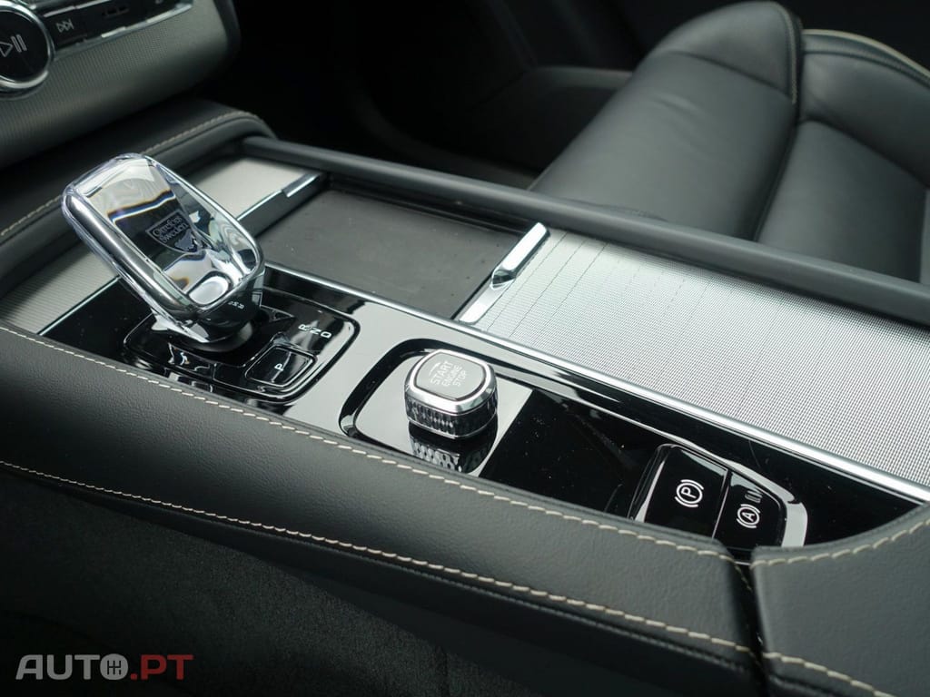 Volvo XC90 I.V.A DEDUTIVEL Recharge Plus T8 AWD 