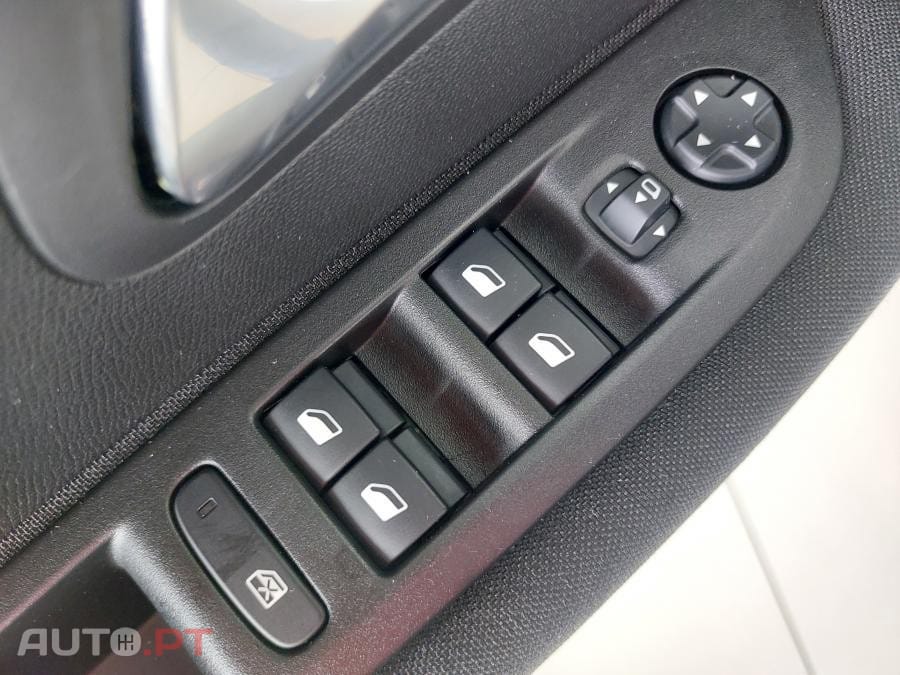 Peugeot E-208 50 kWh Active