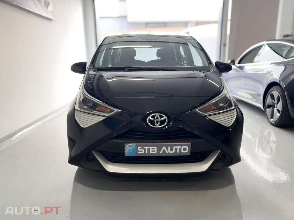 Toyota Aygo 1.0 X-Play Plus