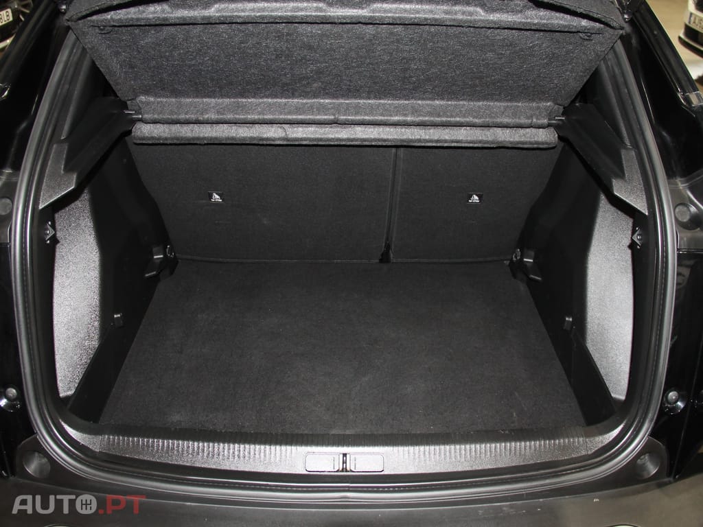 Peugeot 2008 1.2 PureTech Active Pack