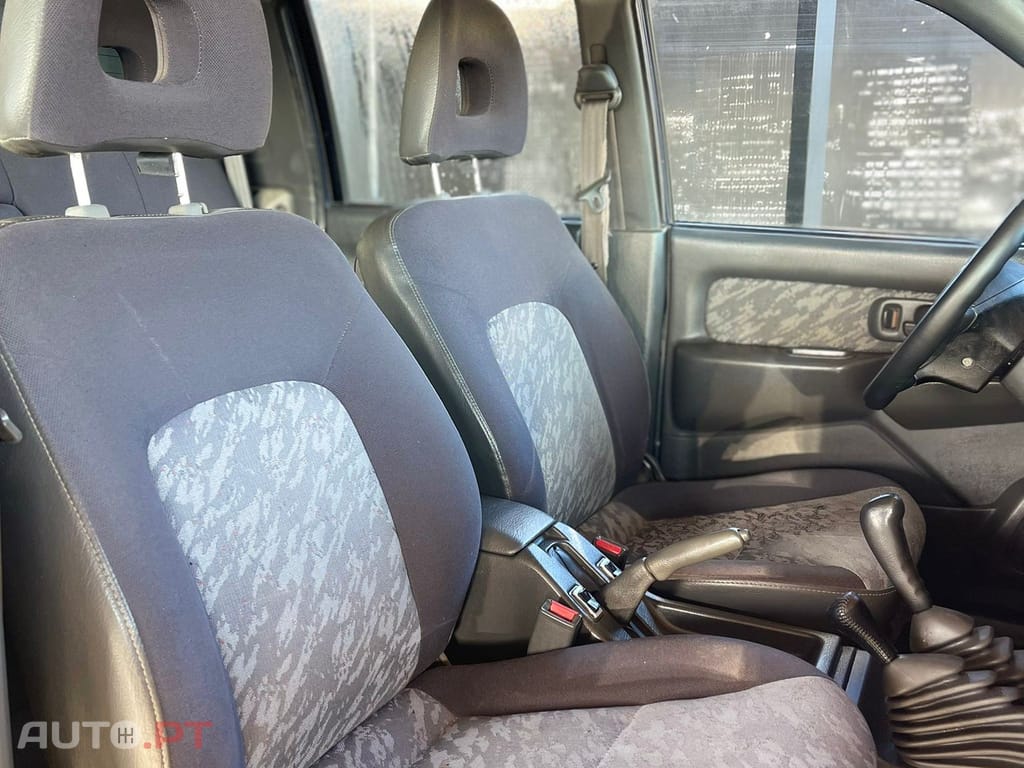 Mitsubishi L200 2.5 TD Strakar Sport CD