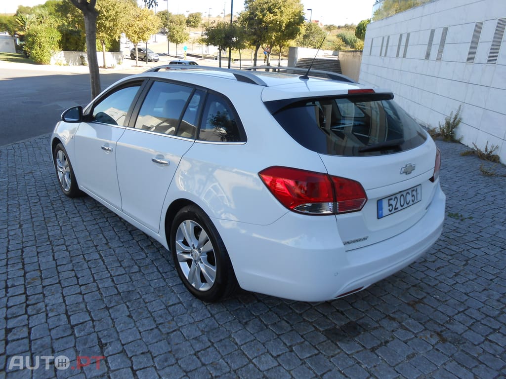 Chevrolet Cruze SW 1.7 VCDI LT
