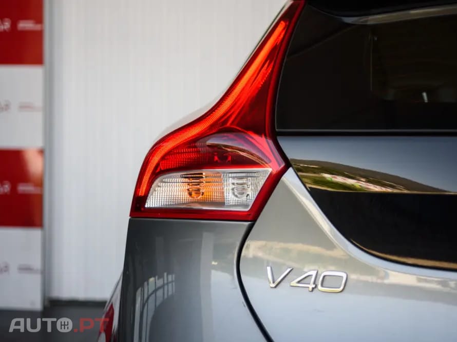 Volvo V40 1.5 T3 Sport Edition R Geartronic