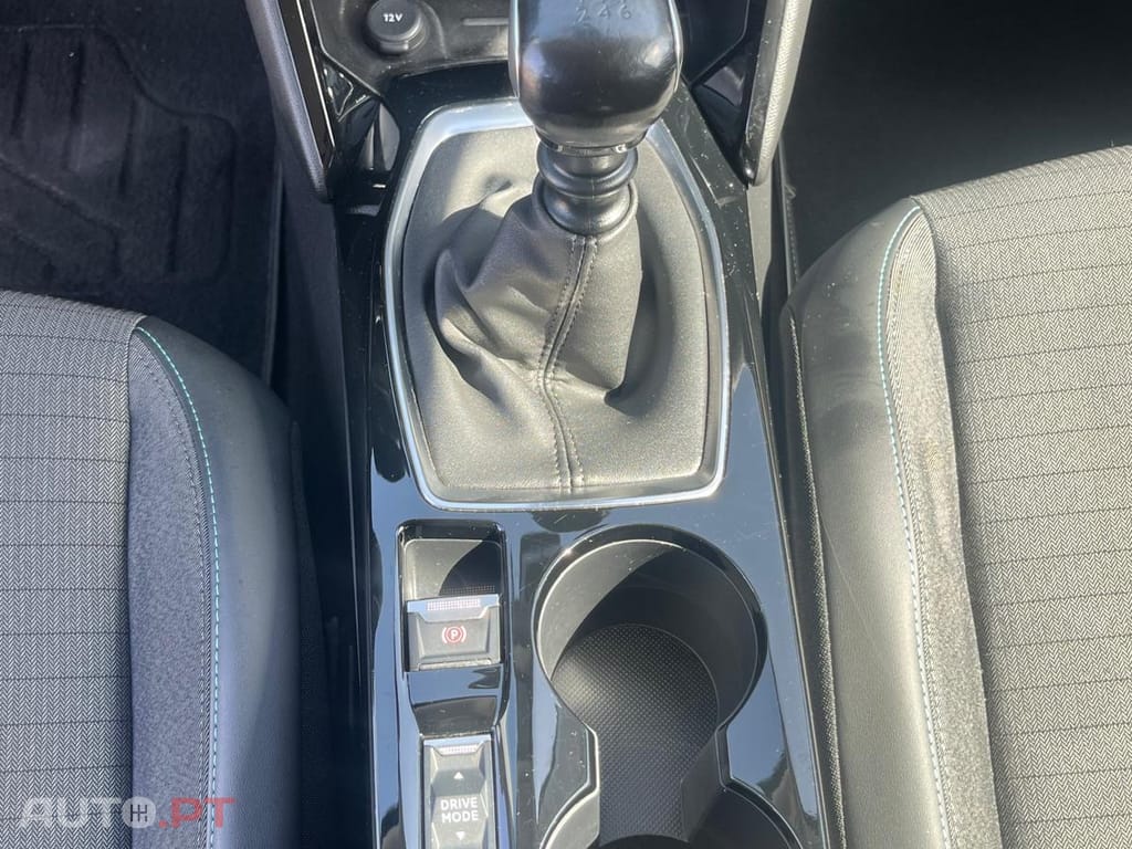Peugeot 2008 1.2 PureTech Allure