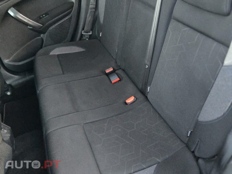 Peugeot 2008 1.2 PureTech Allure