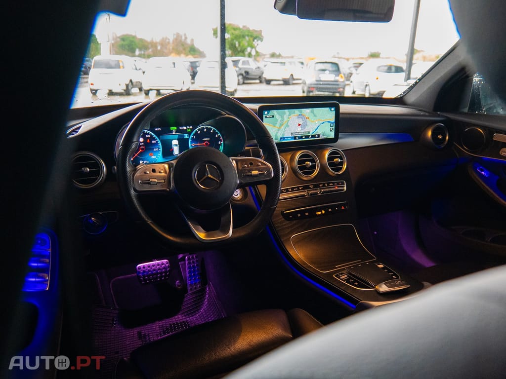 Mercedes-Benz GLC 300 4MATIC AMG LINE