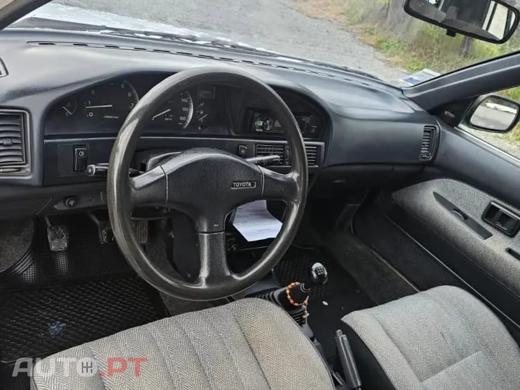 Toyota Corolla 1.3 Gold Line