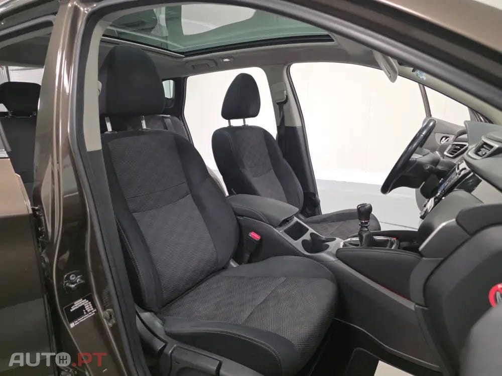 Nissan Qashqai 1.5 dCi N-Connecta Led