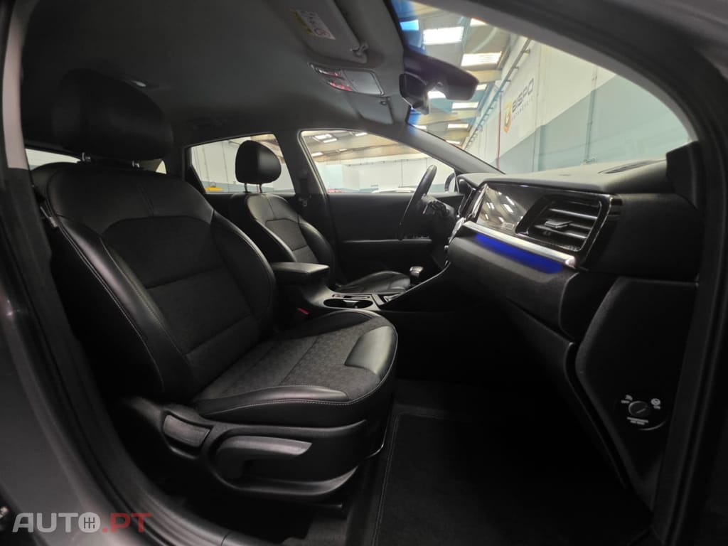 Kia Niro 1.6 GDi HEV Urban