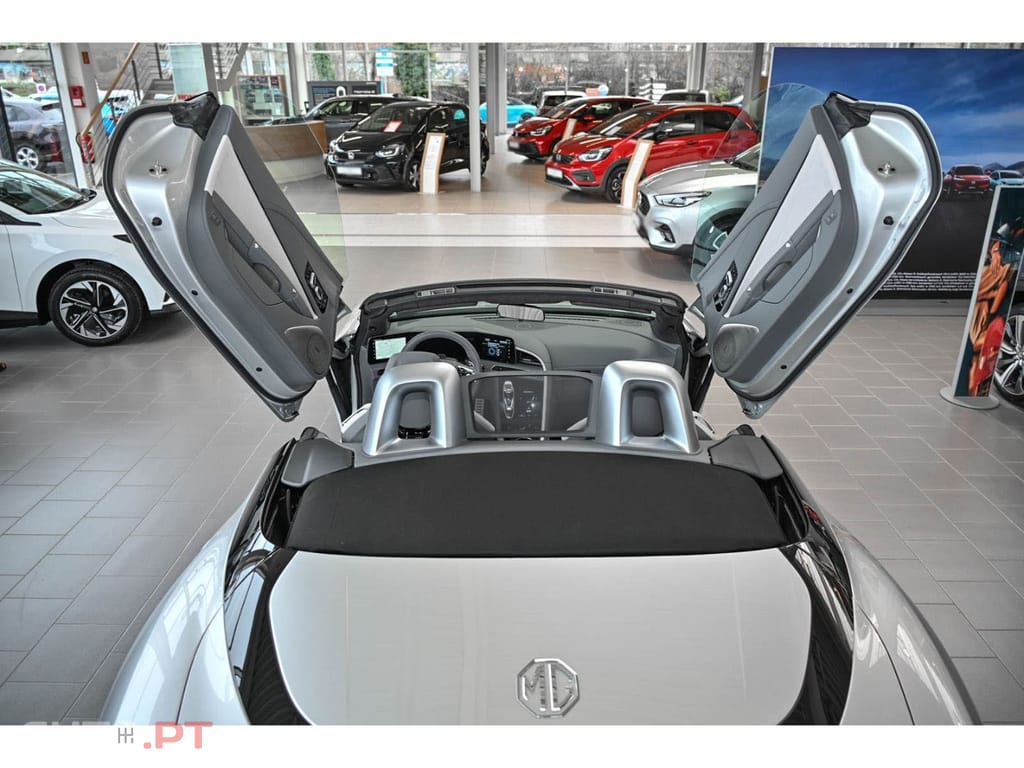 MG Cyberster e-Roadster