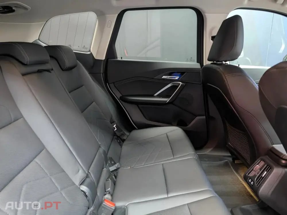BMW X1 xDrive25e xLine — fotografia 50