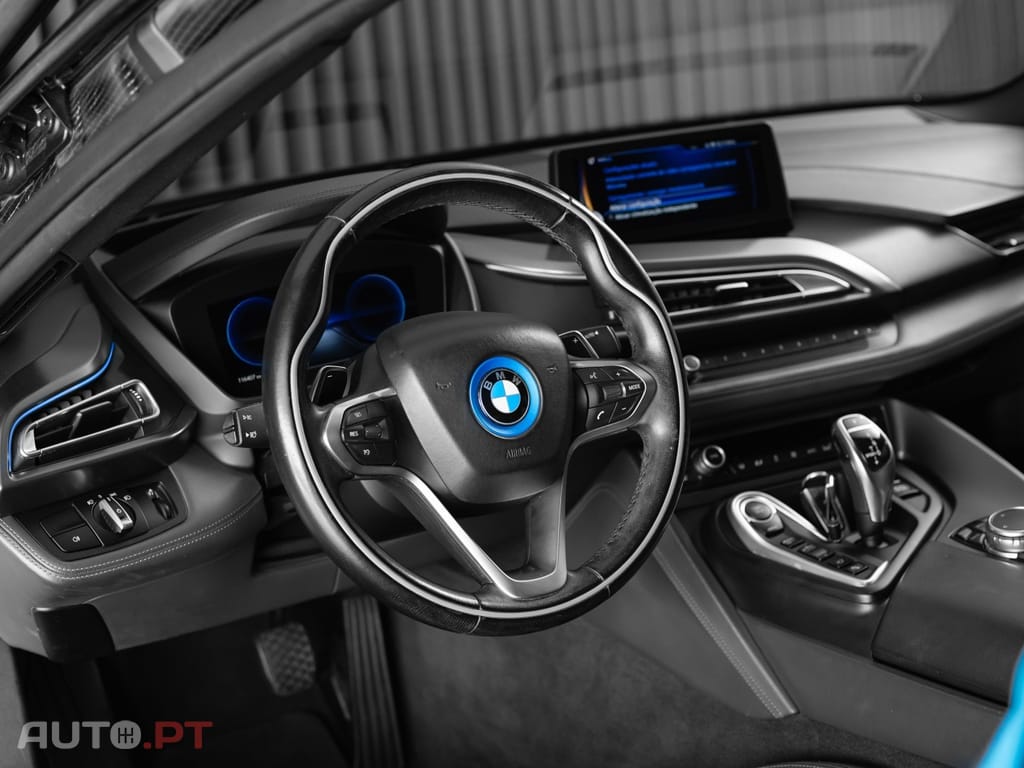 BMW i8 Standard