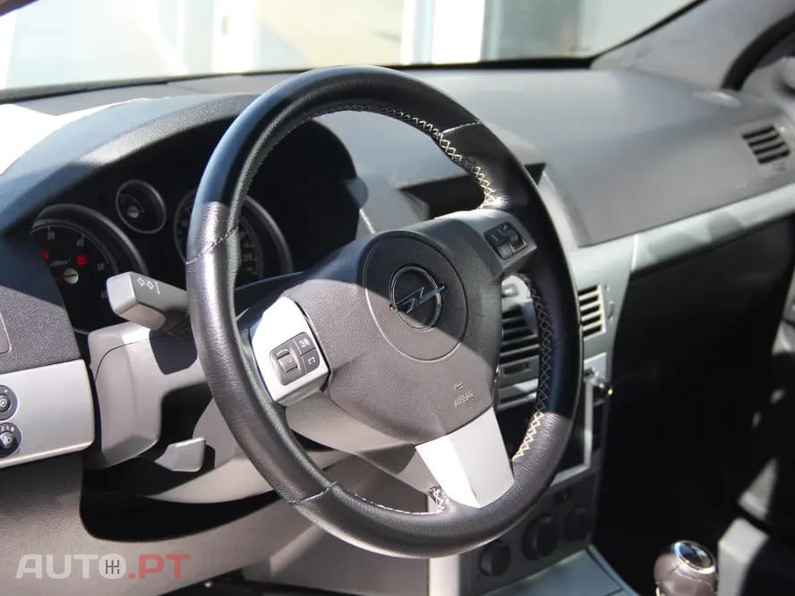 Opel Astra GTC 1.9 CDTI