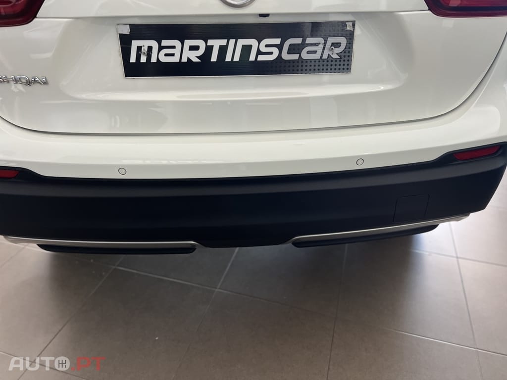 Nissan Qashqai 1.3 DIG-T N-Connecta J18 DCT