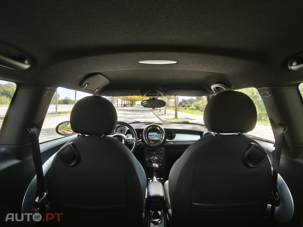 MINI Cooper John Cooper Works 153g