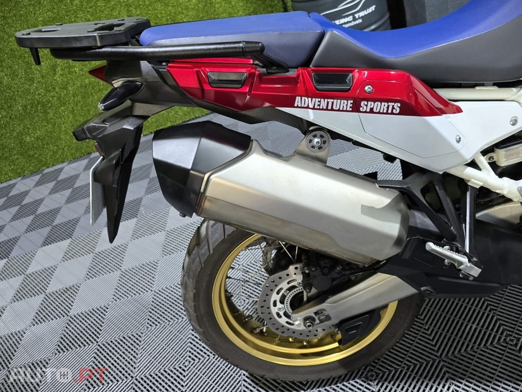 Honda Africa Twin CRF 1000 DCT Adventure Sports 30th Anniversary