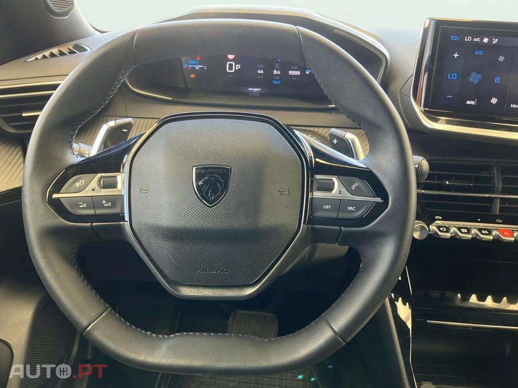 Peugeot 2008 1.2 PureTech Allure EAT8