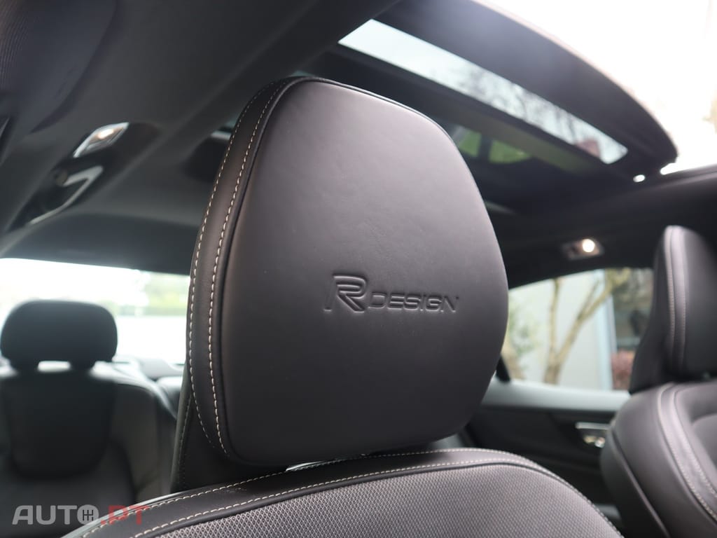 Volvo S60 2.0 T8 PHEV R-Design AWD