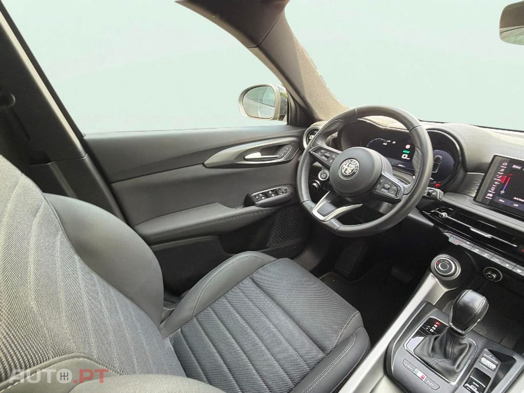 Alfa Romeo Tonale 1.3 Plug-In Hybrid Sprint e-AWD