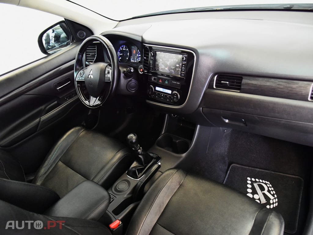 Mitsubishi Outlander 2.2 DI-D Intense+