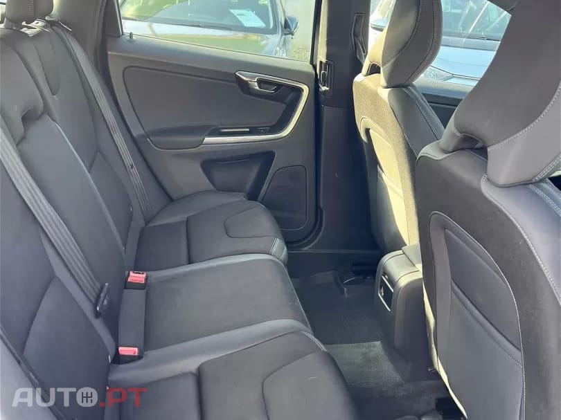 Volvo XC60 2.0 D4 DRIVe Momentum