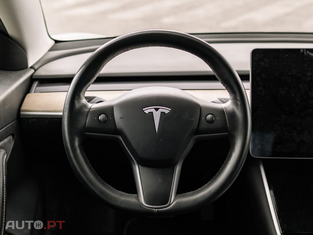 Tesla Model 3 Standard Range Plus RWD