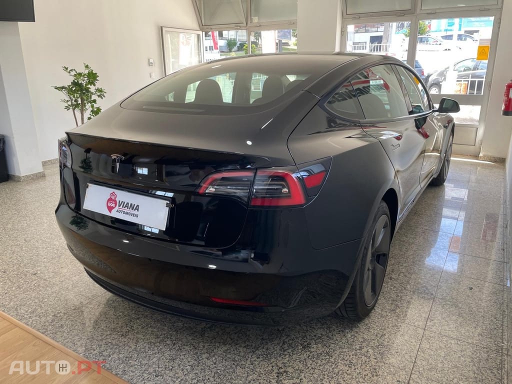 Tesla Model 3 Tração Traseira