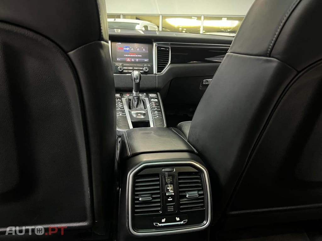Porsche Macan S