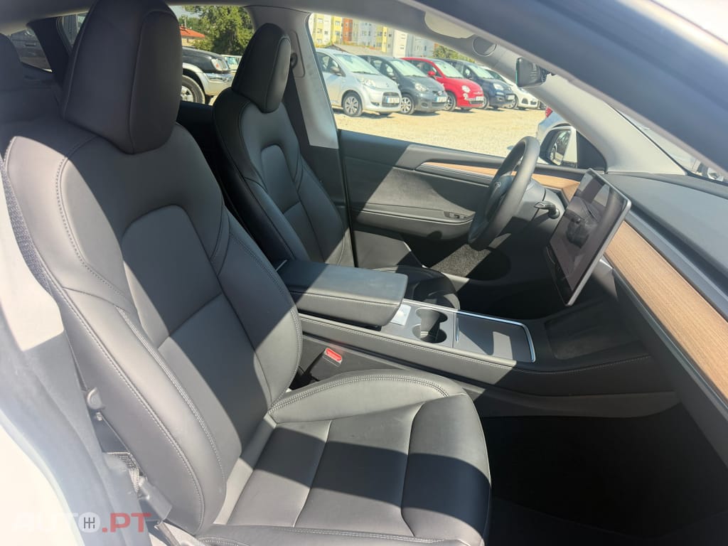 Tesla Model Y Long Range Dual Motor AWD