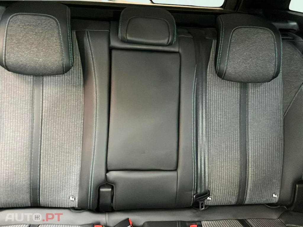 Peugeot 3008 1.6 Hybrid Allure e-EAT8