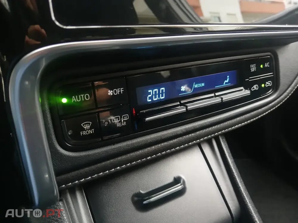 Toyota Auris Touring Sports 1.4 D-4D Exclusive+Navi