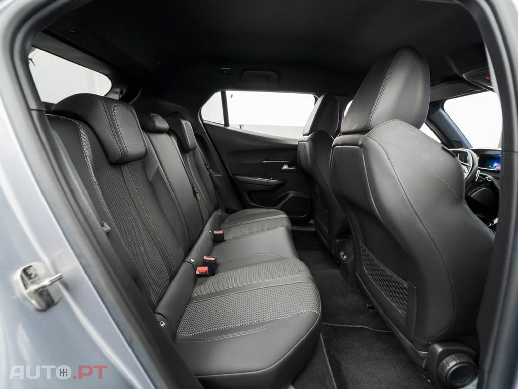Peugeot 2008 1.2 PureTech GT Line EAT8