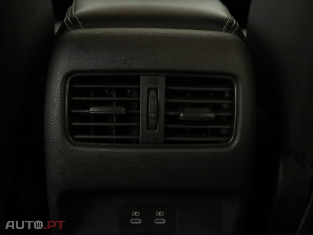 Nissan Qashqai Qashqai 1.3 DIG-T N-Connecta LED Xtronic