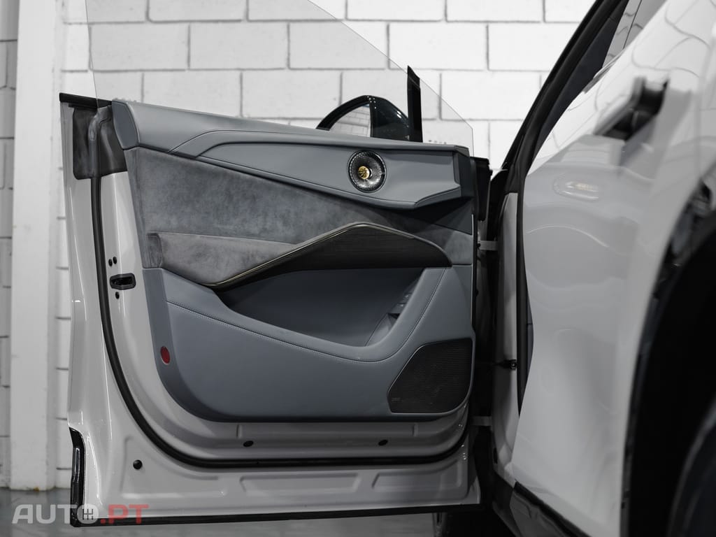 Lotus Eletre 600 Sport SE