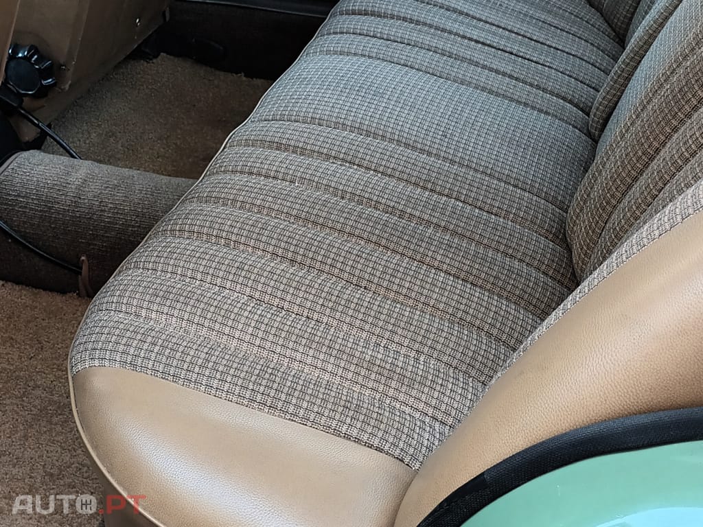 Mercedes-Benz 240 D