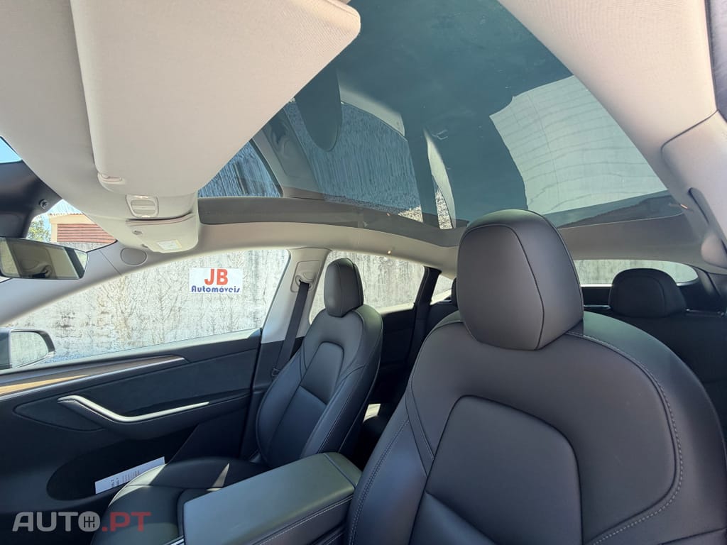 Tesla Model Y Long Range Tração Integral