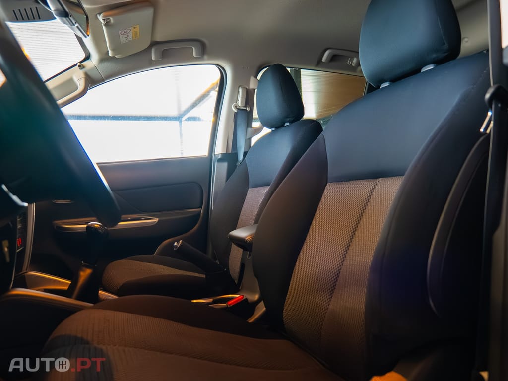 Mitsubishi L200 2.3 DI-D Strakar CD Intense 4WD