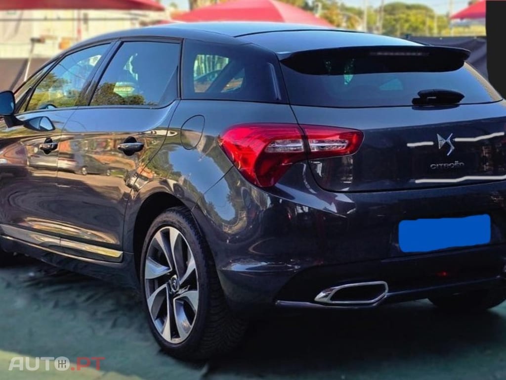 Citroen DS5 2.0 BlueHDi SPORT CHIC