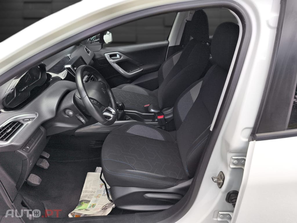 Peugeot 2008 1.2 PureTech Style