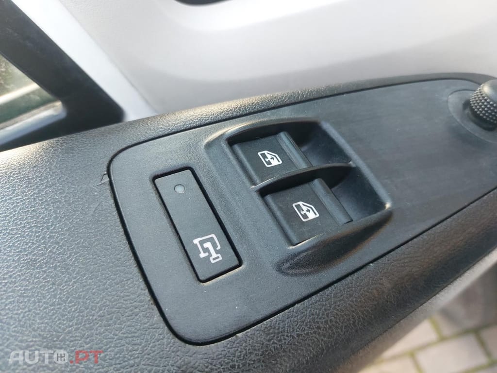 Peugeot Boxer 2.2 BlueHDi 333 L2H2 Pro - IVA Dedutível