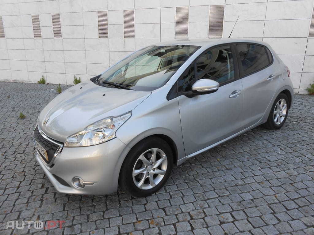 Peugeot 208 208 1.4 HDi Active