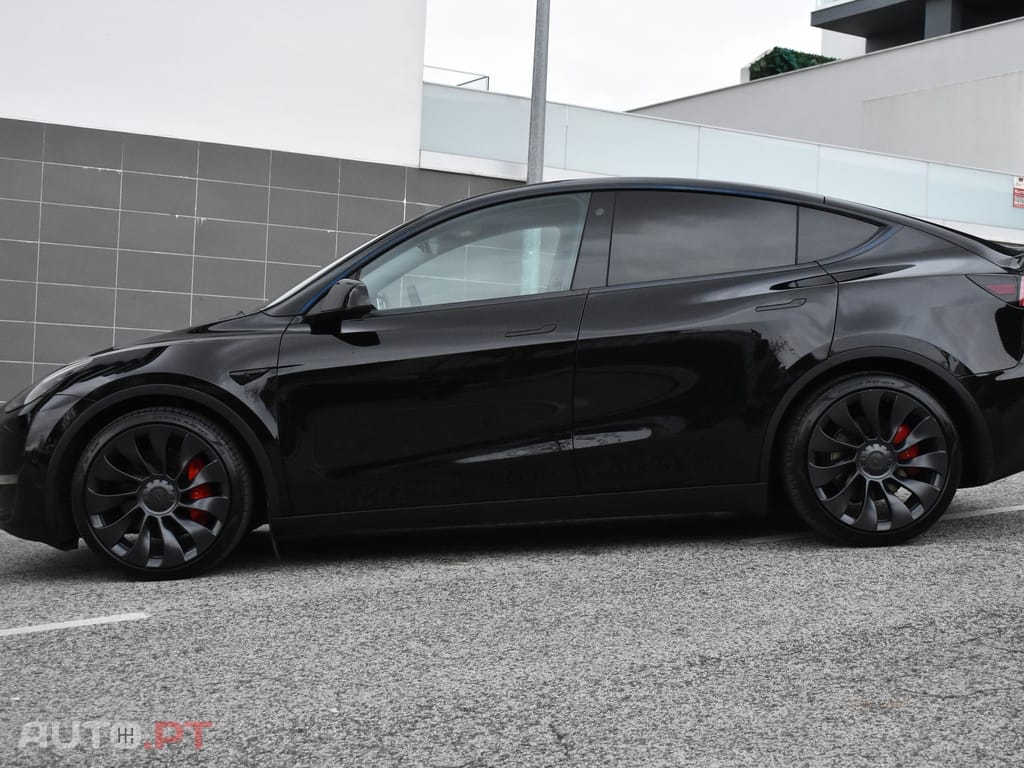 Tesla Model Y Performance Tração Integral