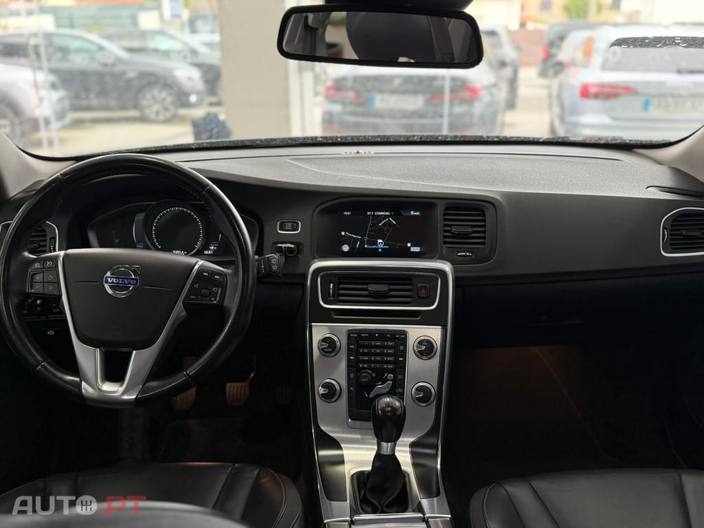 Volvo V60 1.6 D2 R-Design