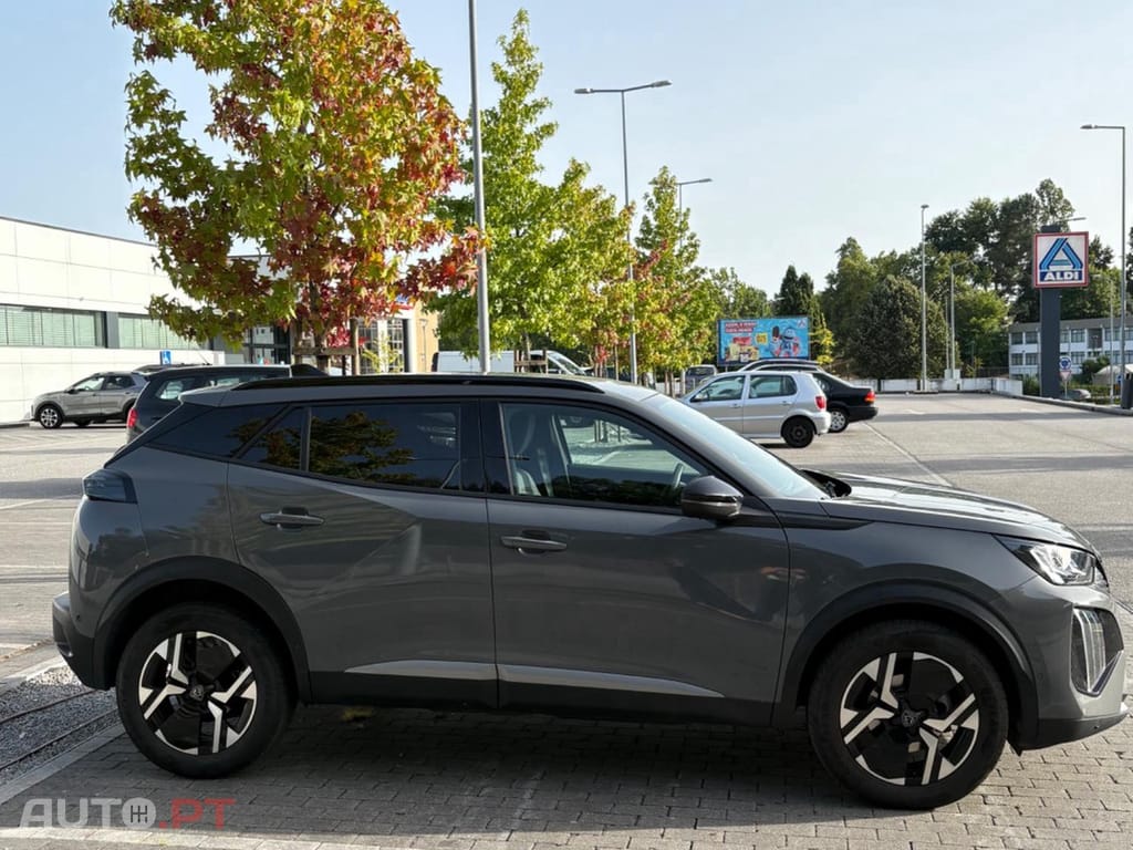 Peugeot 2008 1.2 PureTech Allure